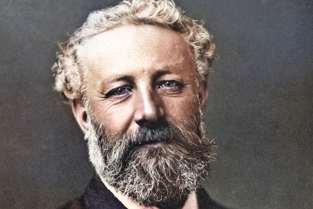 Литература: романист, поэт и драматург Жюль Верн